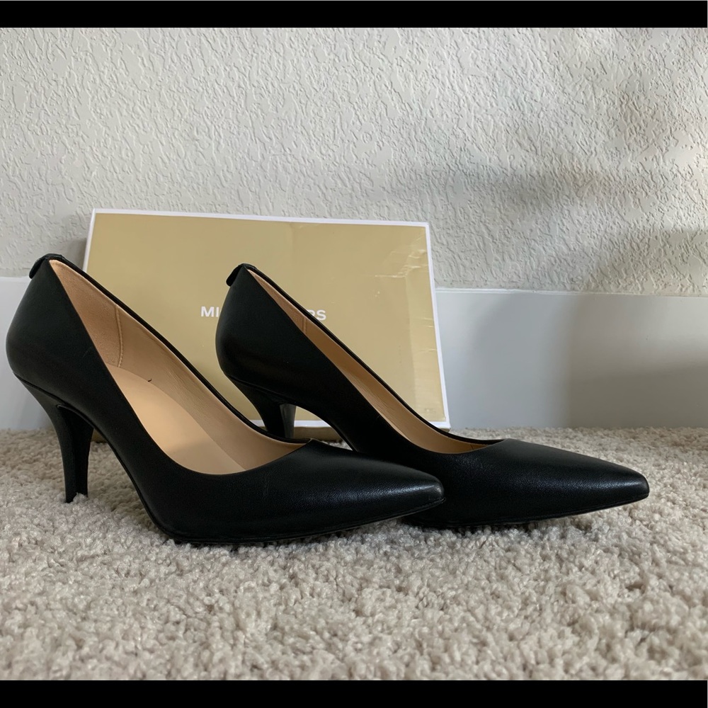 Michael Kors Flex Pump